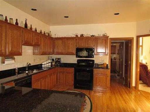 4th image of 40419 Emerald Ln E