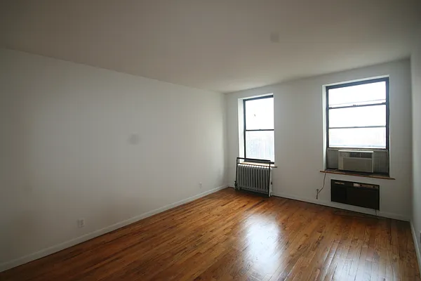 Rented by HH Realty | media 4