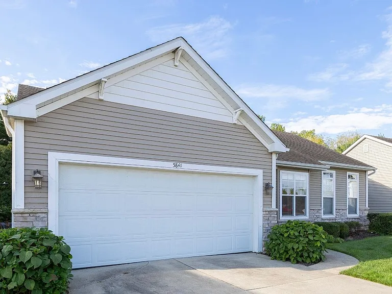5841 Cottage Cir — Photo 3