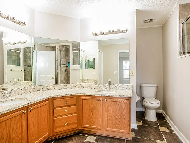 3268 Avalon Dr — Photo 12