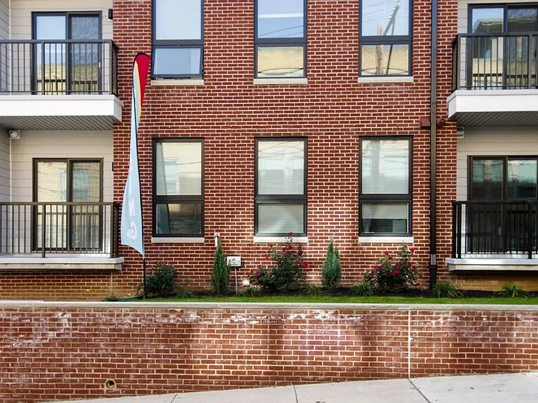 East Main Manayunk Apartments — Photo 49