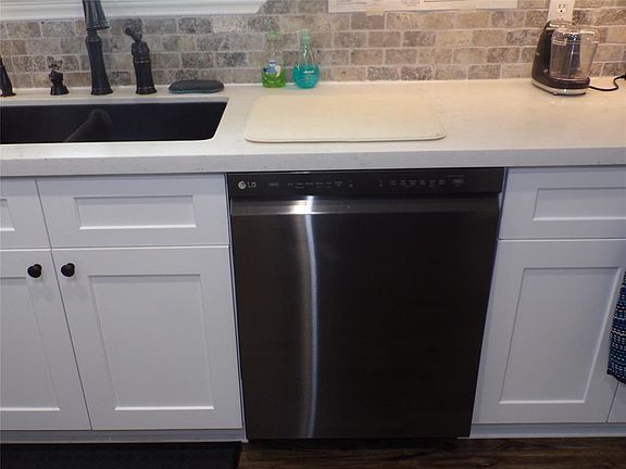 5th image of 15602 Oldridge Dr