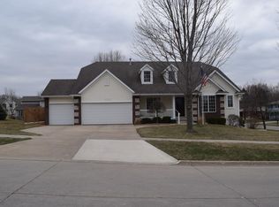 1120 W 16th St S, Newton, IA 50208
