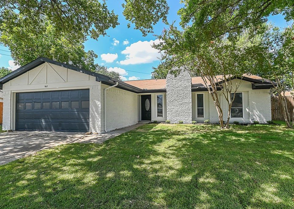 1st image of 967 Madison Cir