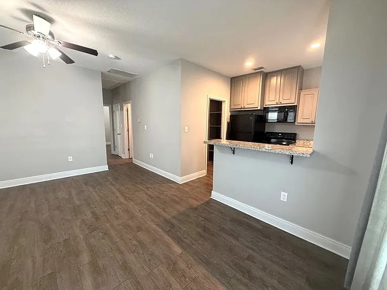 2802 Miller Ave — Photo 6