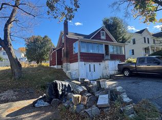 37 Hayhurst Ave, Valhalla, NY 10595