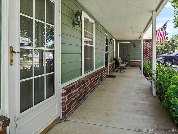 5th image of 25296 S Holliday Dr