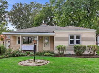 W272N2533 Apple Tree Ln, Pewaukee, WI 53072