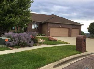 1900 W Tyler Cir, Brandon, SD 57005