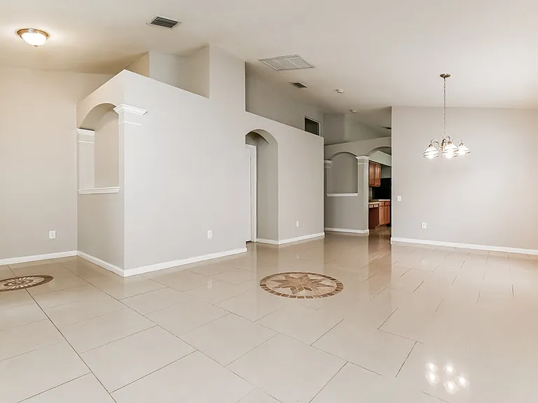 11427 Misty Isle Ln — Photo 5