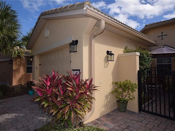 2nd image of 2406 Palm Tree Dr