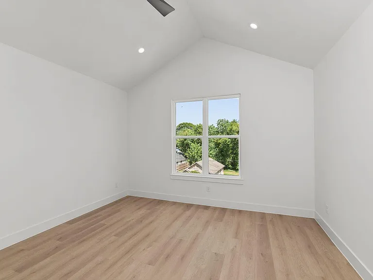 3348 Sauer St — Photo 18