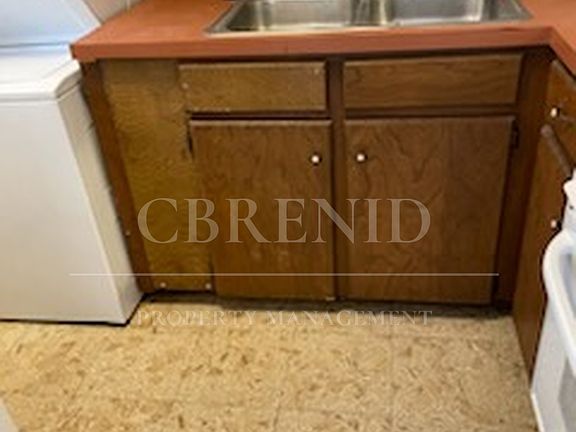 5th image of 517 N Main St #5