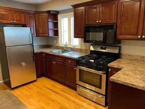 1st image of 2124 Bergen Ave #1