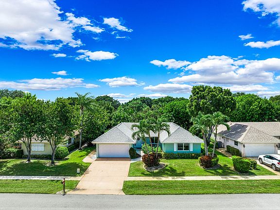 2nd image of 10427 Greentrail Drive N