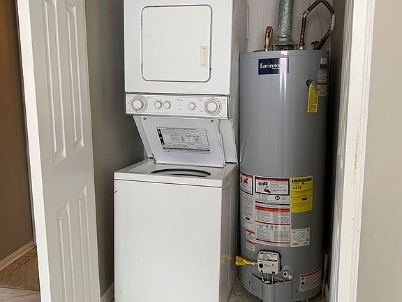 3rd image of 1810 Fairlane Ave APT B