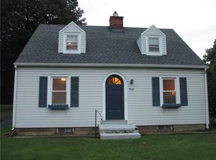 1422 Latta Rd, Rochester, NY 14612