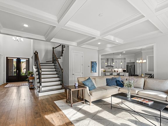 5th image of 1861 Longmoore Ln