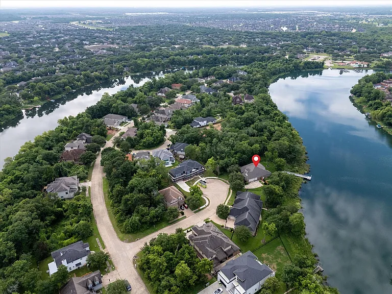 226 Jade Point — Photo 45
