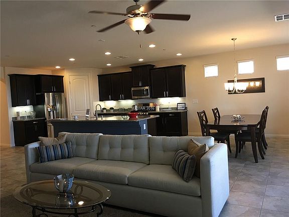 3rd image of 246 Harwood Heights Ct