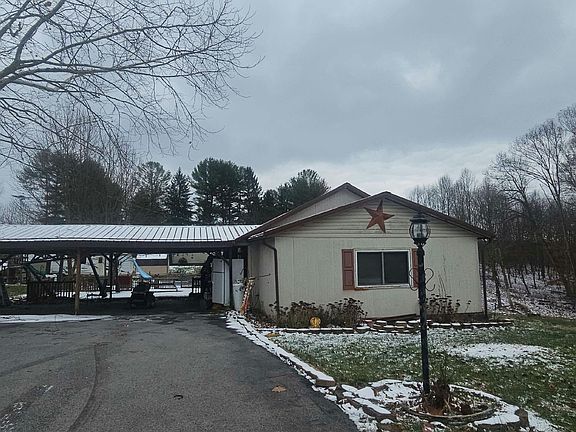 3rd image of 116 Teter Heights Rd