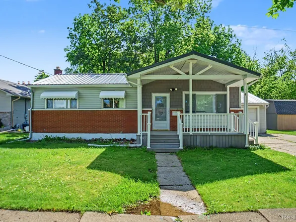 611 S Main St, Davison, MI 48423