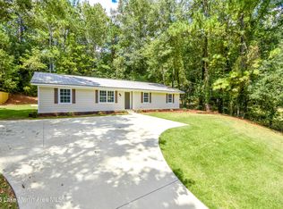 128 Brookside Dr, Alexander City, AL 35010
