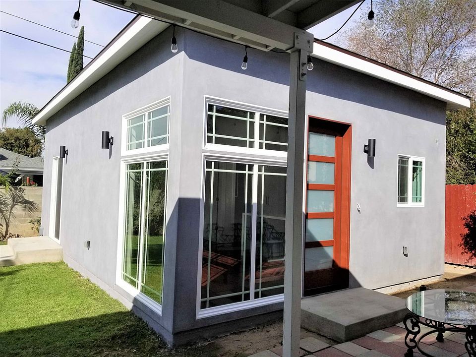 1st image of 9003 Gladbeck Ave