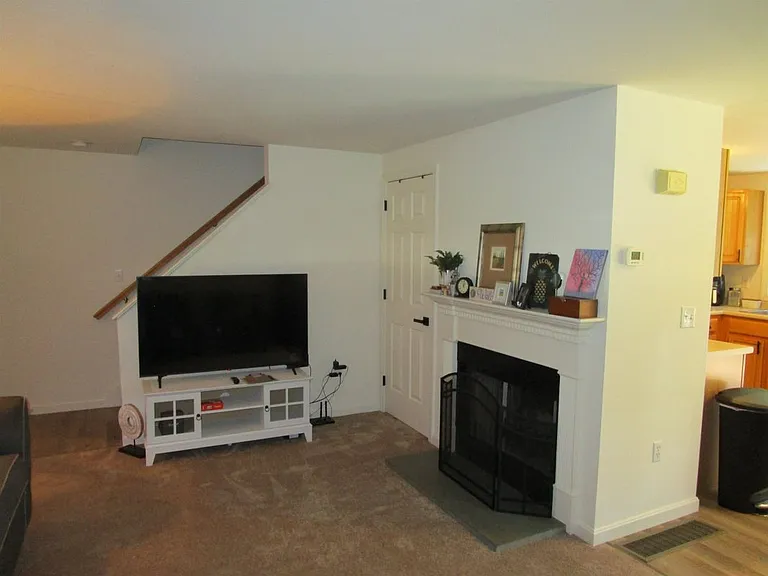 9 Old Nashua Rd #B1 — Photo 8