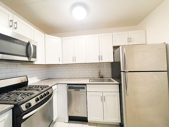 4th image of 35 N 3rd Ave #6H