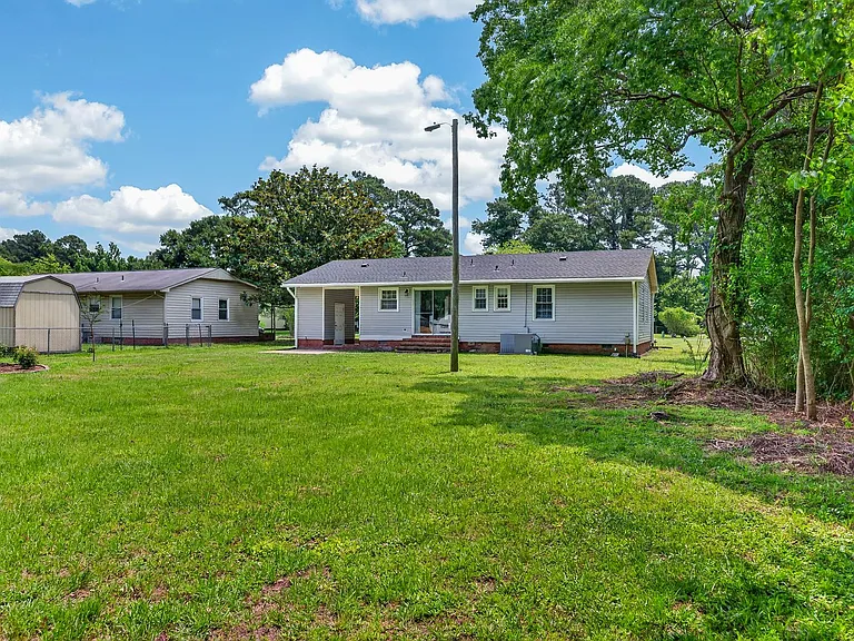 2527 Country Club Rd — Photo 23