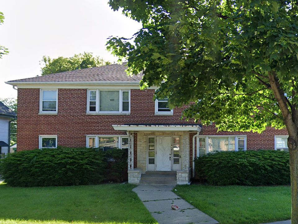 1st image of 4136 N Green Bay Ave APT 4