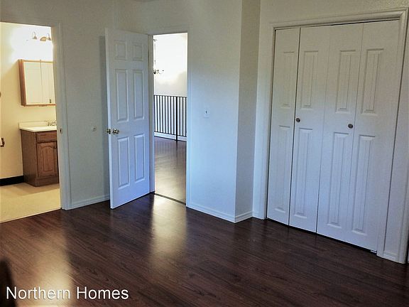 4th image of 543 Wilcox Ave