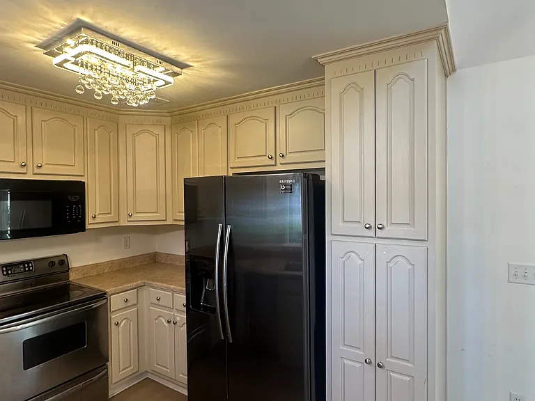 4804 Cambridge Dr — Photo 7