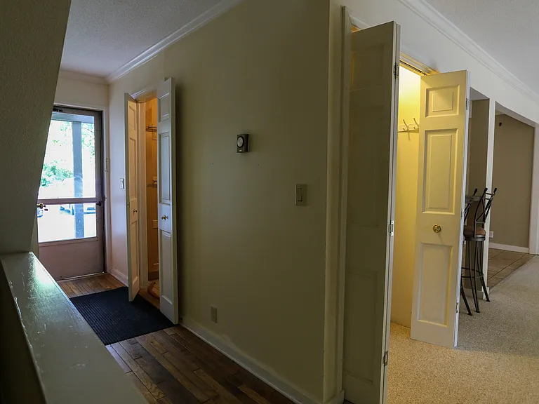 111 Brook Holw — Photo 12