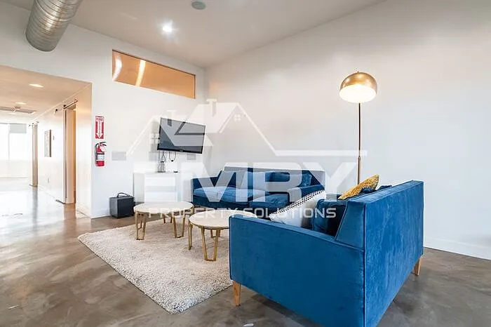 5655 E Beverly Blvd — Photo 19