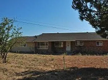 3961 Rose Ave photo 1