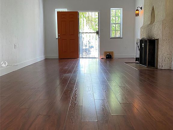 2nd image of 559 NE 62nd St #559