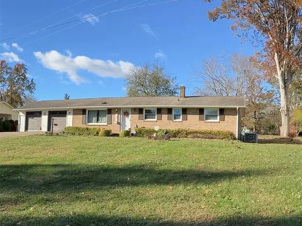 2002 34th Avenue Dr NE, Hickory, NC 28601