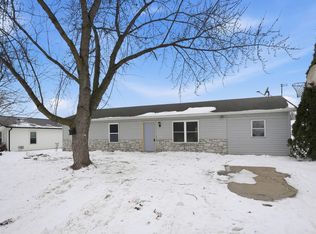 555 S Best St, Waterloo, IN 46793