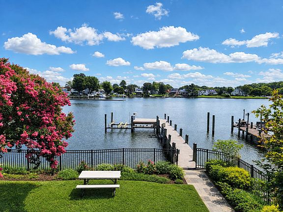 2nd image of 109 Bayside Dr