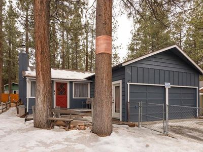 208 W Sherwood Blvd, Big Bear City, CA, 92314