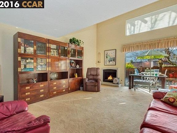 5th image of 804 Country Club Dr