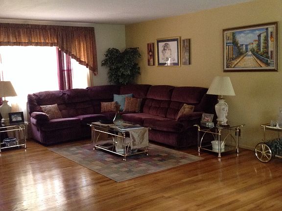 Spacious Living Room
