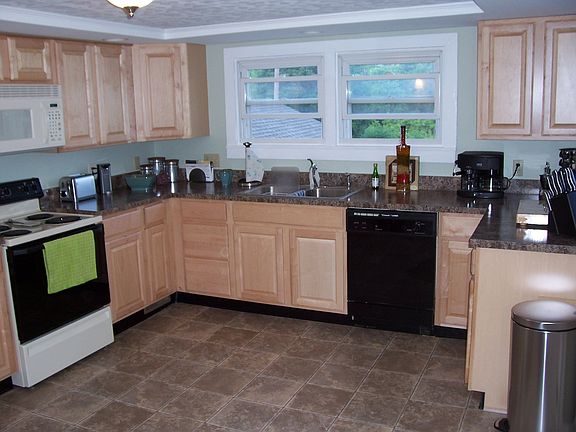 Updated large kitchen