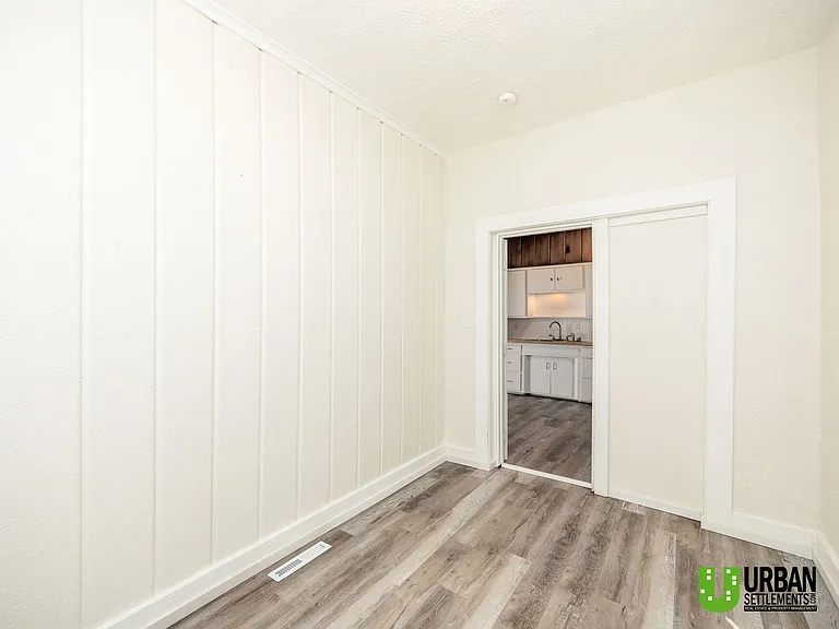 370 E 8th Ave — Photo 10