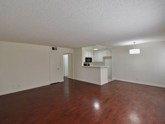 3rd image of 21350 Parthenia St APT 110