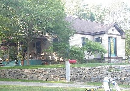 2nd image of 5 Wilton Ln