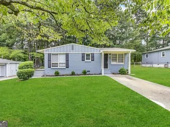 795 Amber Pl NW, Atlanta, GA 30331