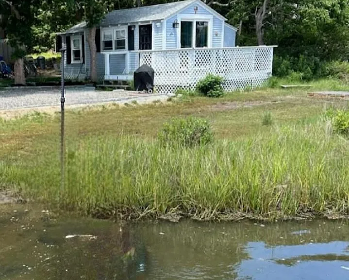 28 Seconsett Point Rd #C — Photo 3